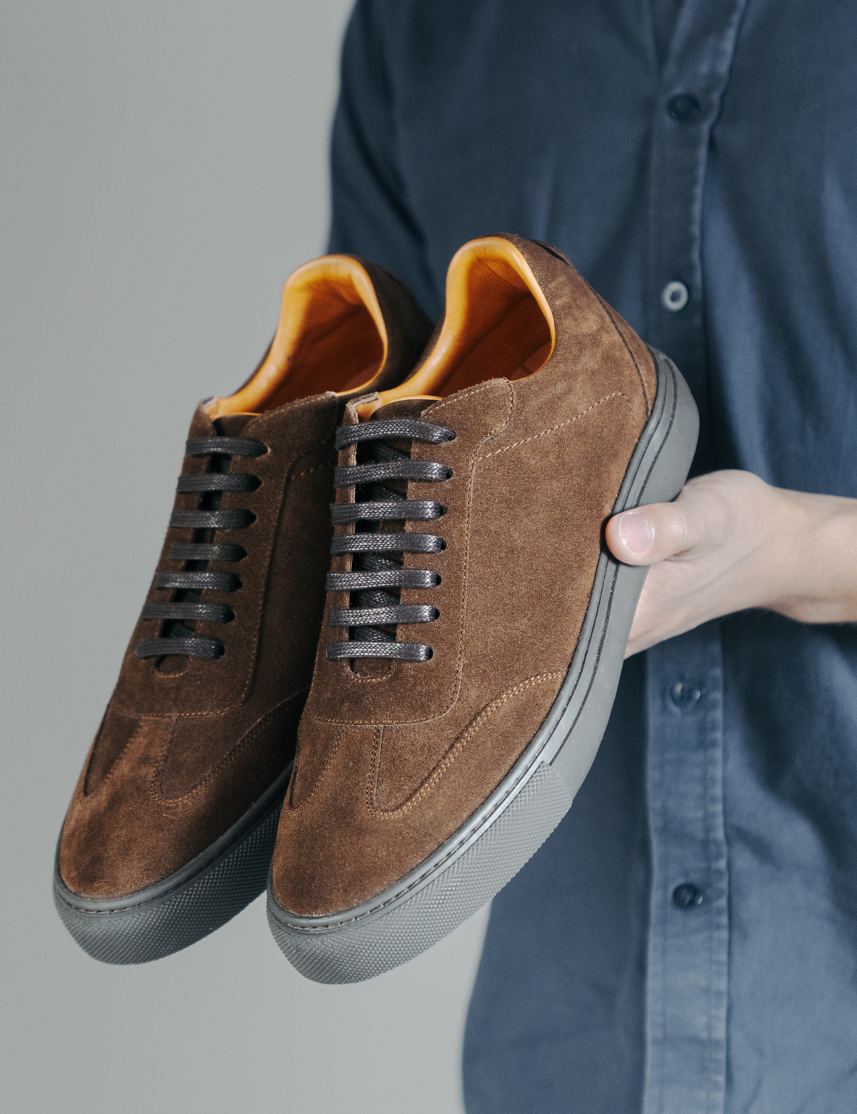 SNEAKER ESTOCOLMO CHOCOLATE