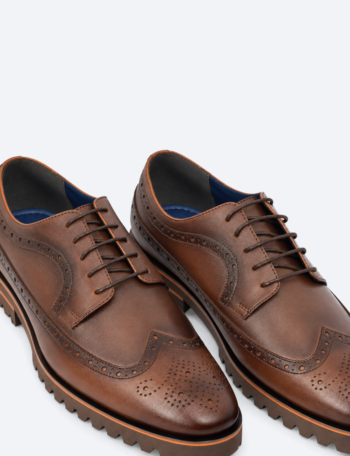 ZAPATO QATAR CAFÉ