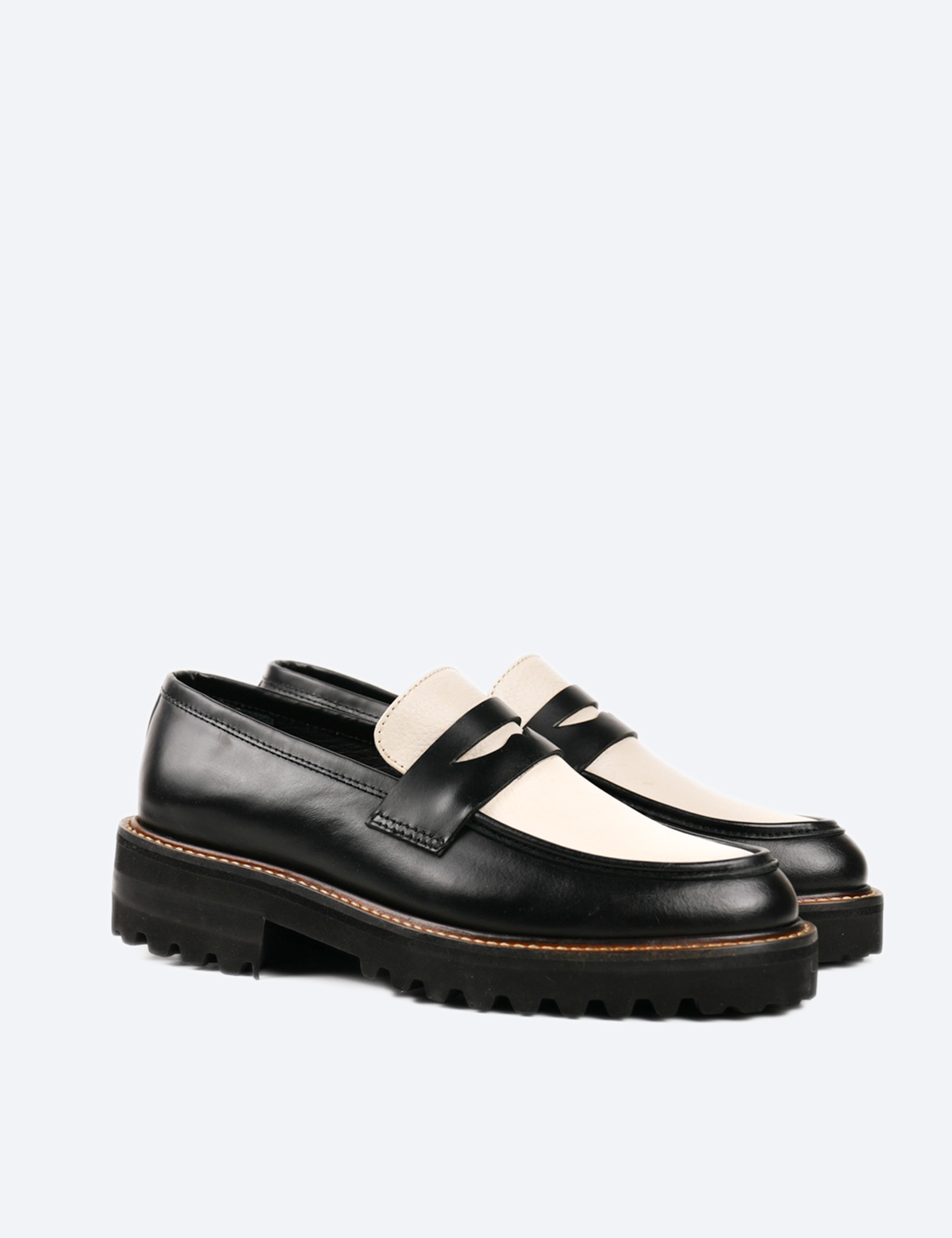 MOCASINES DONATO NEGRO CON BEIGE